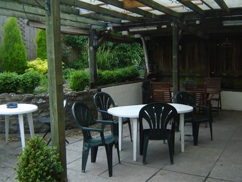 The Fox & Hounds 호텔 스윈던 외부 사진
